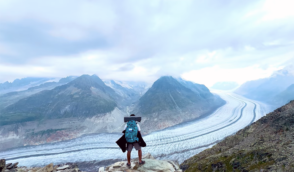 Louis Théo explore la Suisse
