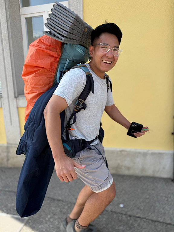 Louis Théo explore la Suisse